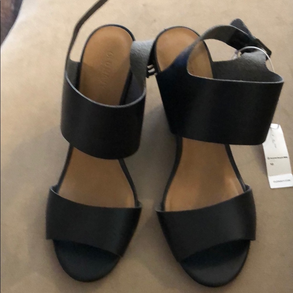 Old navy wedge sandals